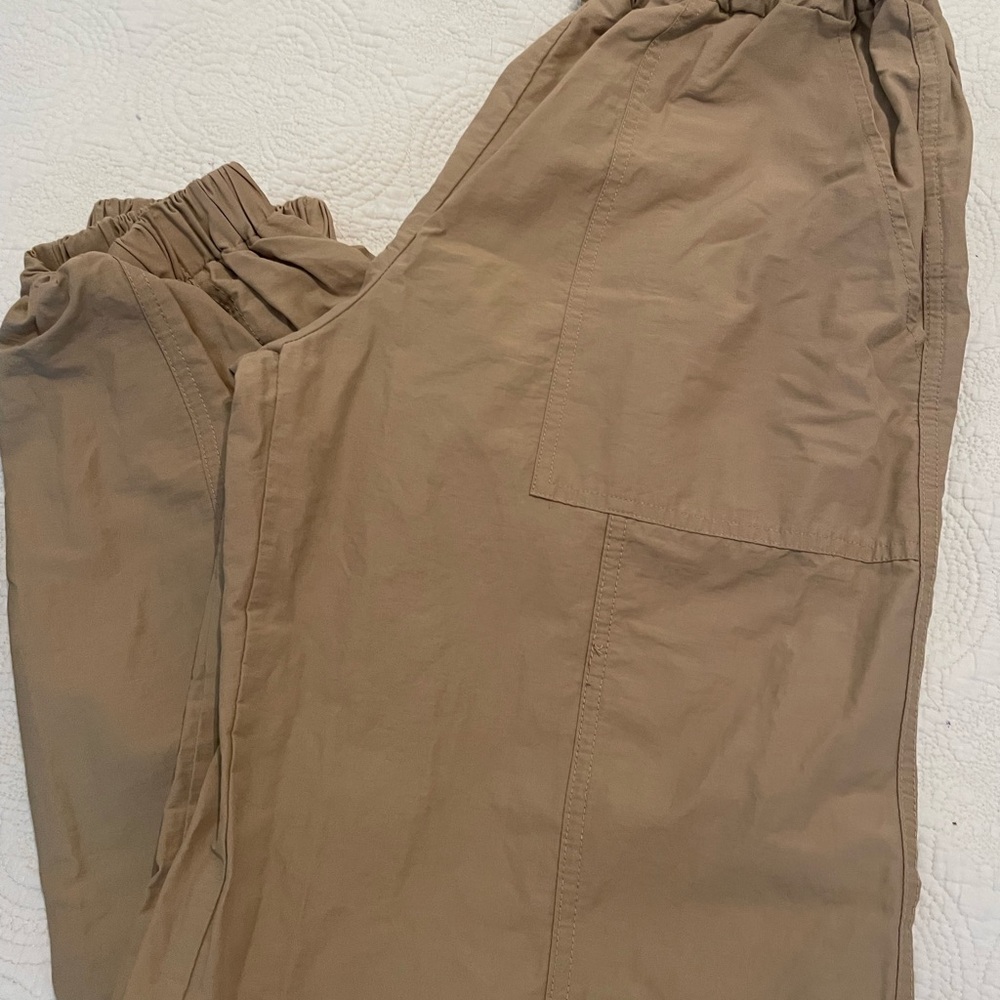 Missguided + Women's Cargo Pants in Tan
